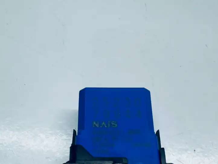 Nissan Note (E11) (2006 - 2014)  2523079944 Другое реле