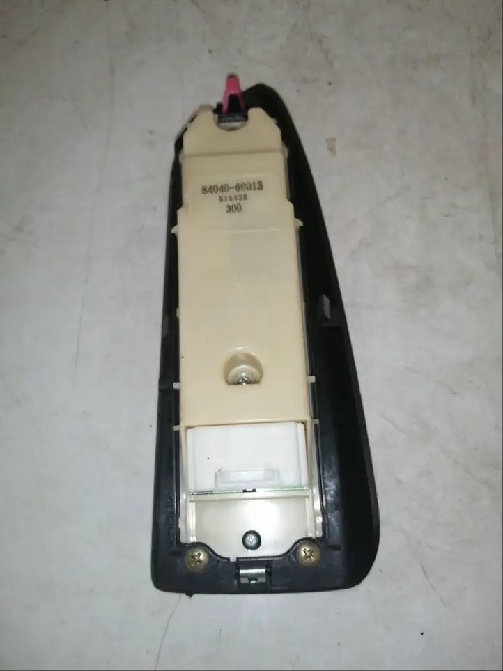 Toyota Land Cruiser (J120) (2002 - 2009) 8404060013 Блок кнопок стеклоподъемников — фото 3