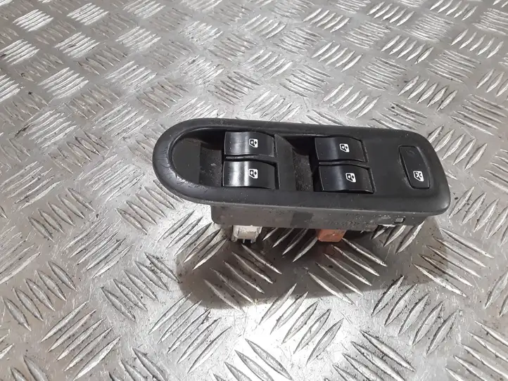 Renault Scenic II - Grand scenic II (2003 - 2006) Блок кнопок стеклоподъемников — фото 1