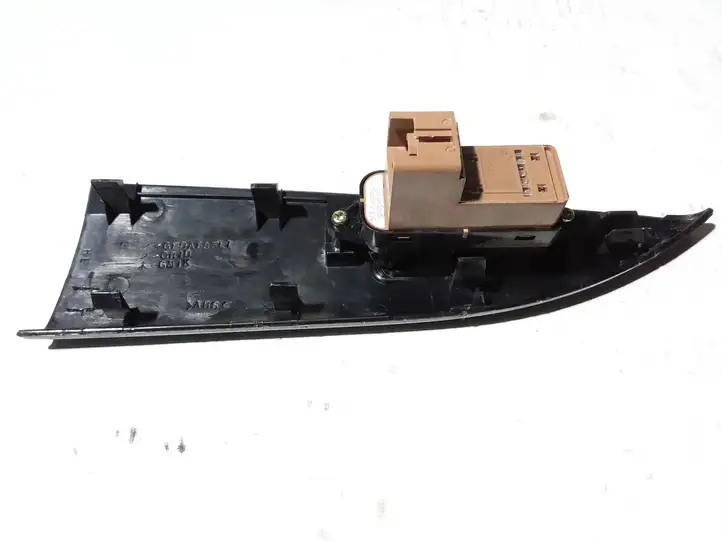 Mazda 6 (2002 - 2005) GP9G66380 Кнопка стеклоподъемников — фото 2