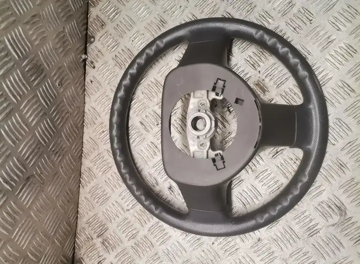 Toyota Aygo AB10 (2005 - 2008) Руль — фото 2