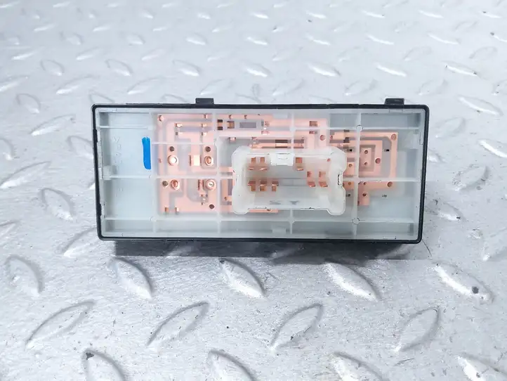 Nissan Pulsar (2014 - 2018) QA1024757 Блок кнопок стеклоподъемников — фото 2