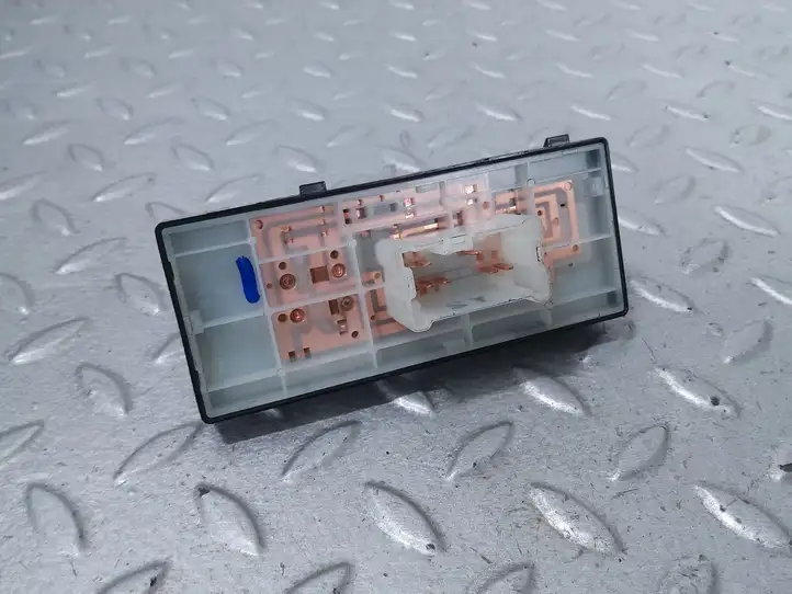 Nissan Pulsar (2014 - 2018) QA1024757 Блок кнопок стеклоподъемников — фото 4