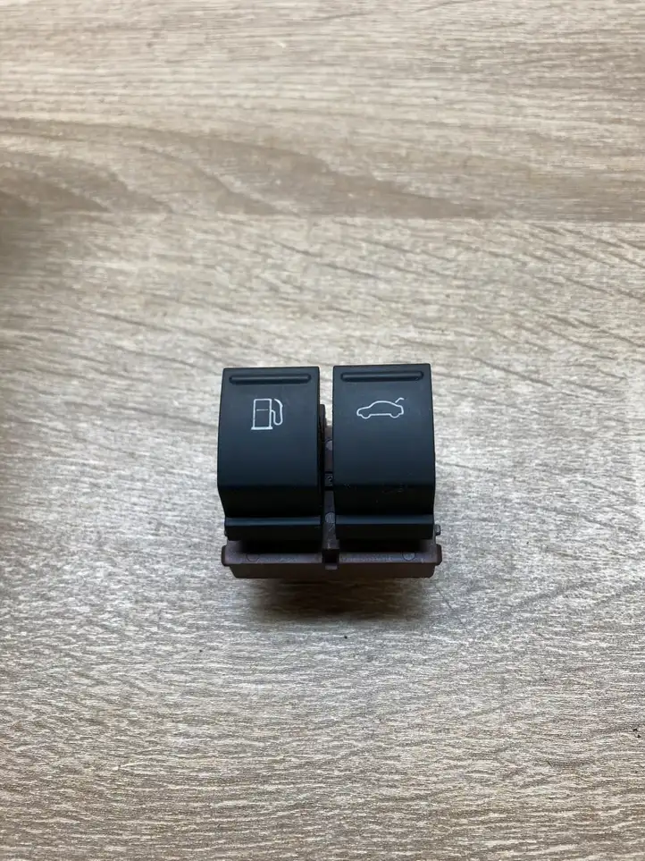 (2005 - 2010) B6fueltankswitch Включатель открытия топливного бака — фото 6