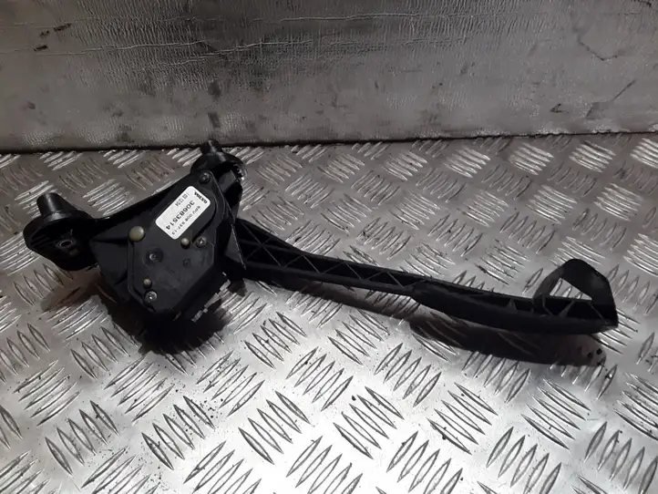 Volvo S60 (2000 - 2004) 30683514 Педаль акселератора — фото 1