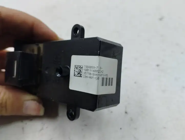Honda CR-V (2009 - 2012) 35770swag010m2 Блок кнопок стеклоподъемников — фото 2
