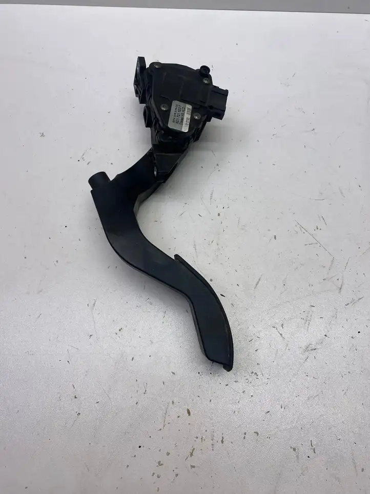 Volkswagen PASSAT B5.5 (2001 - 2005)  6PV00837603 Педаль акселератора