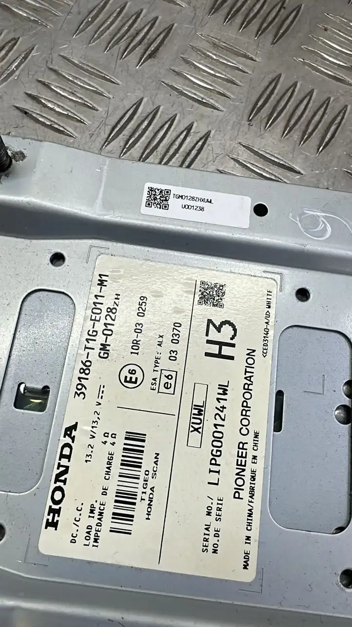 Honda CR-V (2012 - 2016) 39186T1GE011M1 Усилитель звука — фото 5
