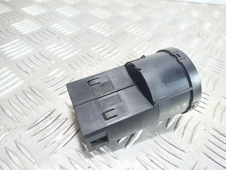 Skoda Octavia Mk1 (1U) (1996 - 2004) 3B0941531C Включатель фонарей — фото 2