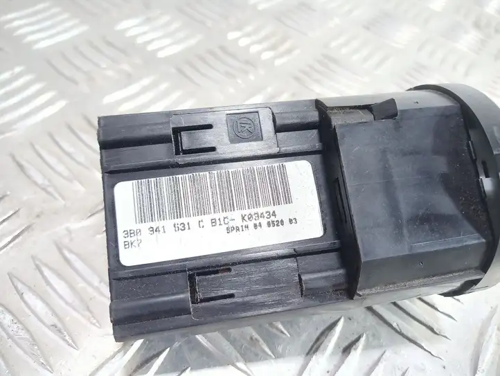 Skoda Octavia Mk1 (1U) (1996 - 2004) 3B0941531C Включатель фонарей — фото 4