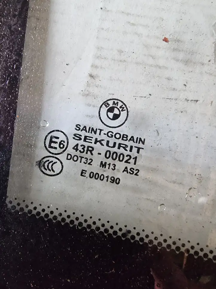 BMW X3 E83 (2003 - 2010)  43R00021 Заднее боковое стекло кузова