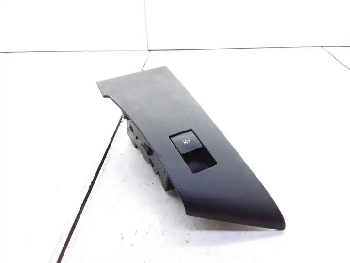 Opel Astra J (2009 - 2012) 13301886 Кнопка стеклоподъемников — фото 2
