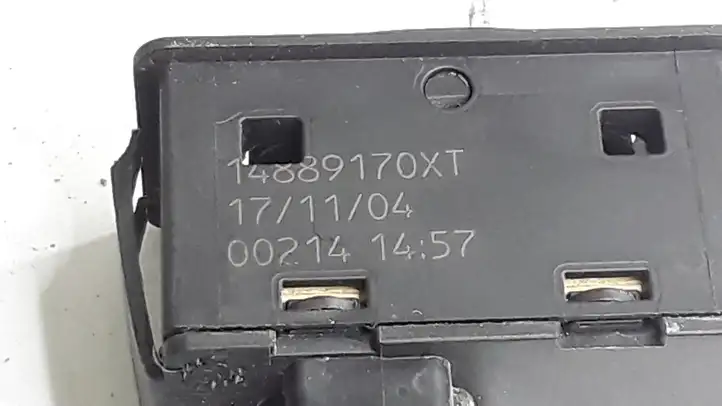 Citroen C8 (2002 - 2008) 14889170XT Кнопка стеклоподъемников — фото 3