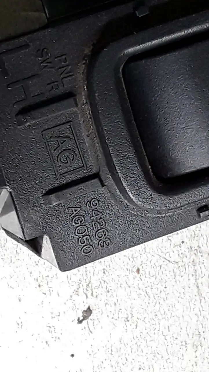 Subaru Legacy (2003 - 2009) 94263AG050 Кнопка стеклоподъемников — фото 2