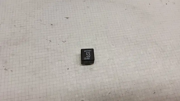 Volkswagen Transporter - Caravelle T5 (2003 - 2009) 141951253B Другое реле — фото 1