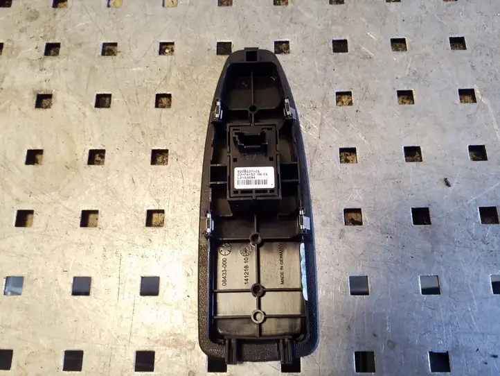 BMW 3 F30 F35 F31 (2012 - 2018) 920810701 Блок кнопок стеклоподъемников — фото 2