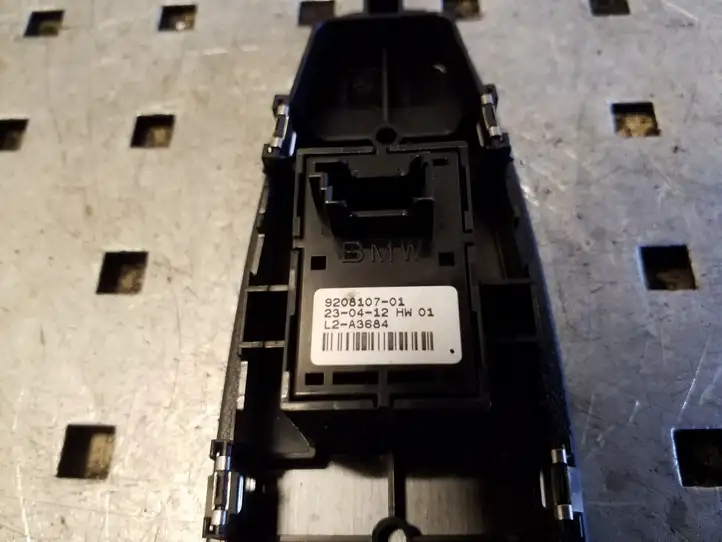 BMW 3 F30 F35 F31 (2012 - 2018) 920810701 Блок кнопок стеклоподъемников — фото 3