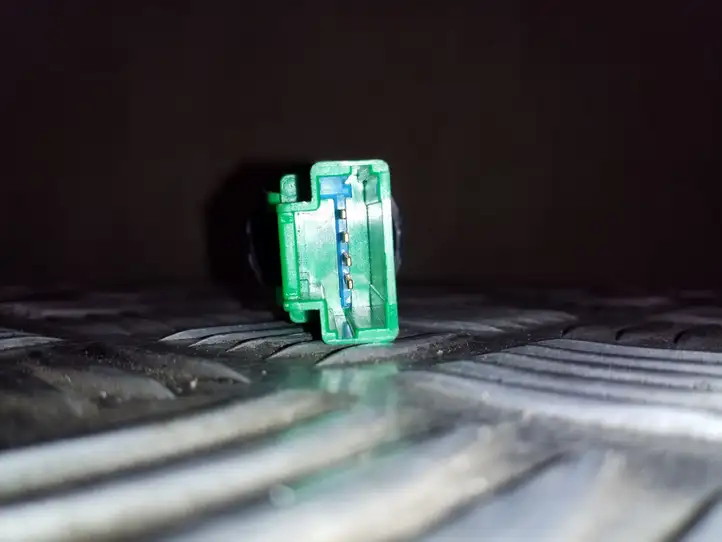 Nissan Qashqai (2006 - 2010)  27562 Другие включатели / ручки/ переключатели