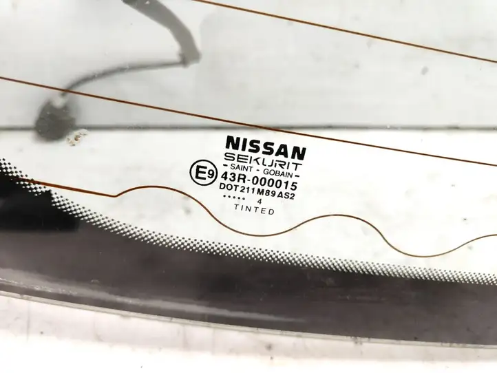 Nissan (2000 - 2006) 43R000015 Заднее стекло — фото 4