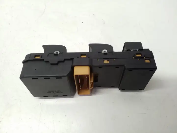 Chevrolet Captiva (2011 - 2013) 202005436 Кнопка стеклоподъемников — фото 4