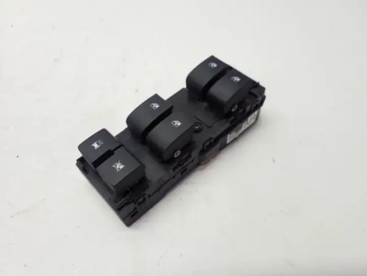 Chevrolet Captiva (2011 - 2013) 20987344 Кнопка стеклоподъемников — фото 1