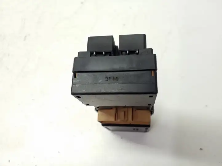 Chevrolet Captiva (2011 - 2013) 202005436 Кнопка стеклоподъемников — фото 5