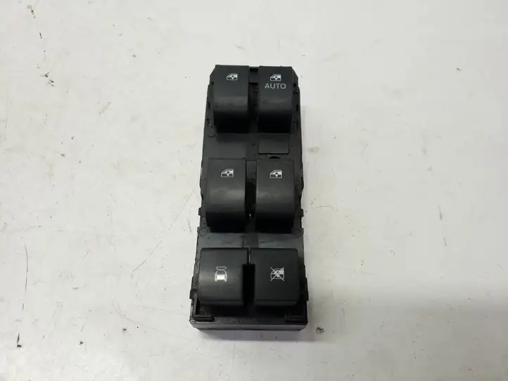 Chevrolet Captiva (2011 - 2013) 20987344 Кнопка стеклоподъемников — фото 5