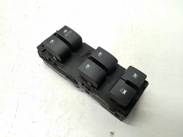 Chevrolet Captiva (2006 - 2011) 202005436 Кнопка стеклоподъемников — фото 4