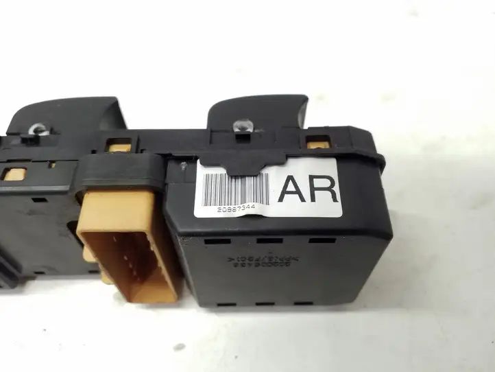 Chevrolet Captiva (2006 - 2011) 20987344 Кнопка стеклоподъемников — фото 4