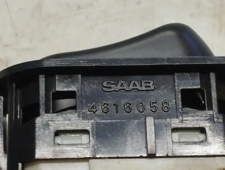 Saab 9-5 (1998 - 2005) 4616058 Другие включатели / ручки/ переключатели — фото 5