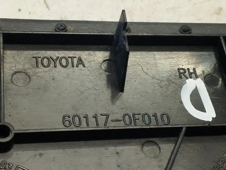 Toyota Corolla Verso AR10 (2004 - 2009) 601170F010 Накладка крыла — фото 5