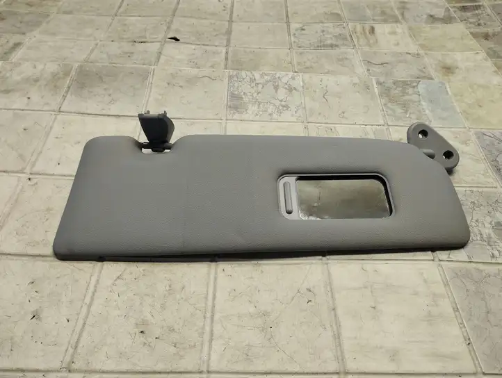 BMW 1 E81 E87 (2004 - 2011) 71205609 Солнцезащитный козырек — фото 3