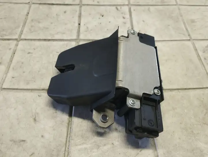 Ford Focus C-MAX (2003 - 2010) 3M51R442A66CA Замок крышки багажника — фото 6