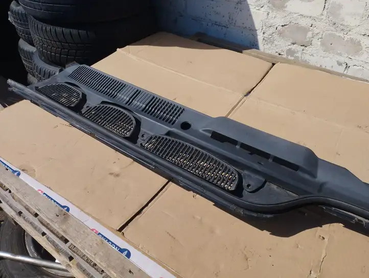 Ford Focus C-MAX (2003 - 2010) 5M51R02216 Жабо стеклоочистителей — фото 2