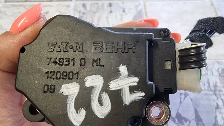 Volvo S60 (2000 - 2004) 74931D Двигатель задвижки потока воздуха — фото 5