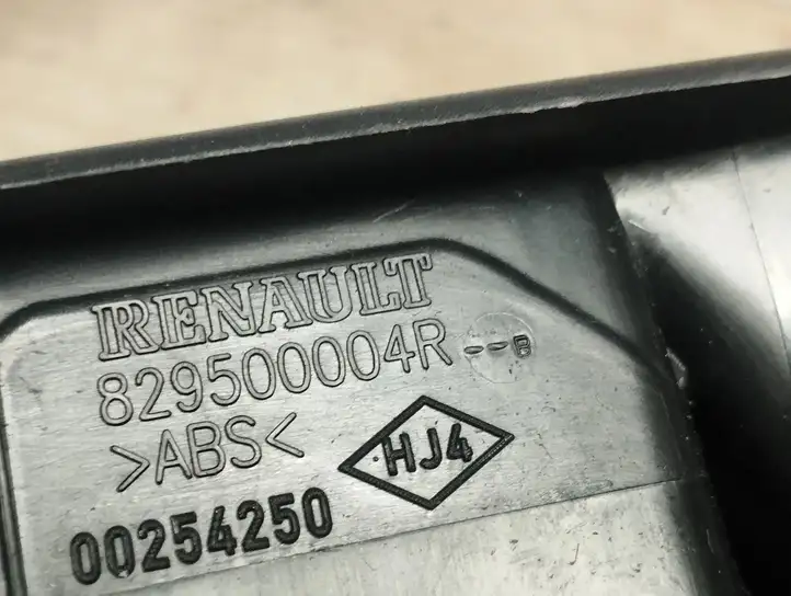 Renault Megane III (2009 - 2016) 829500004R Блок кнопок стеклоподъемников — фото 2