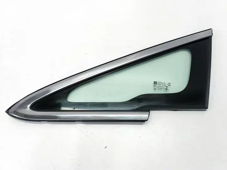 Chevrolet Bolt (2017 - ) 95441208 Треугольное стекло кузова — фото 1