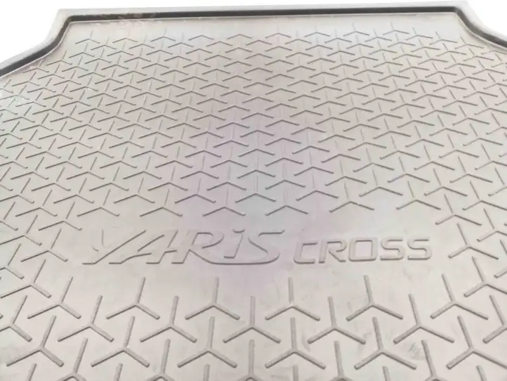Toyota Yaris Cross (2020 - ) Пол багажника — фото 2