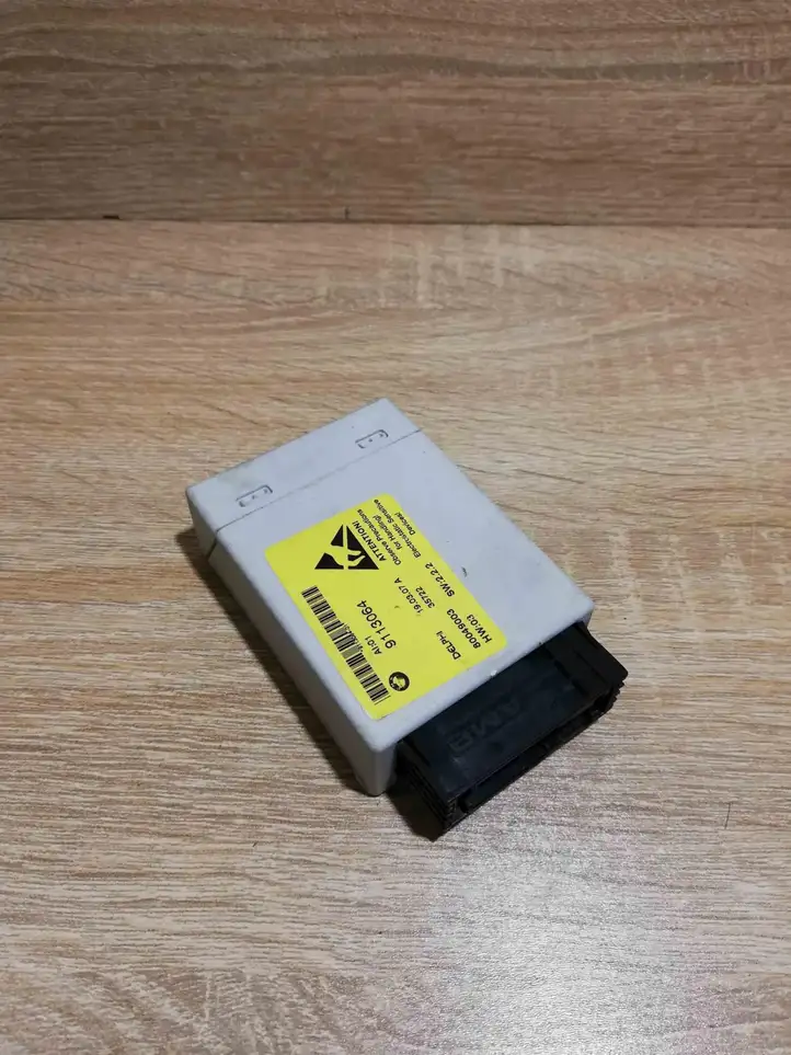 BMW 5 E60 E61 (2004 - 2010) 9113064 Блок управления центральной консоли — фото 1