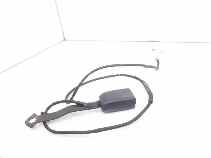 Mazda 6 (2002 - 2005) G3669 Замок переднего ремня — фото 1