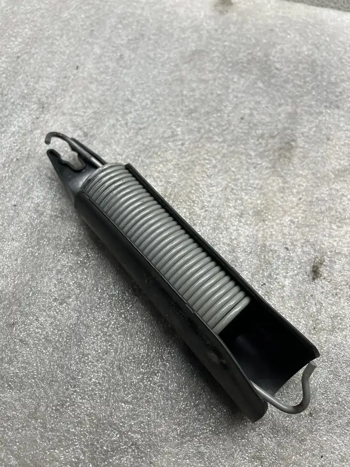 Audi A5 (2007 - 2011)  8T0827339B Другая деталь салона