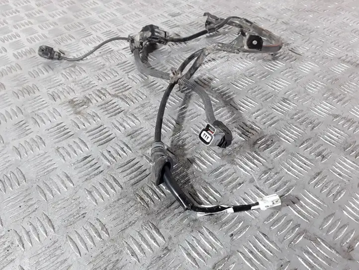 Toyota RAV 4 (XA50) (2018 - ) 890C042010 Прочая электропроводка — фото 2
