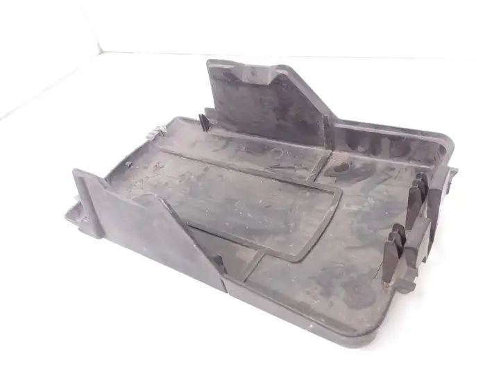 Volkswagen Caddy (2004 - 2010) 1K0915443A Крышка ящика аккумулятора — фото 2