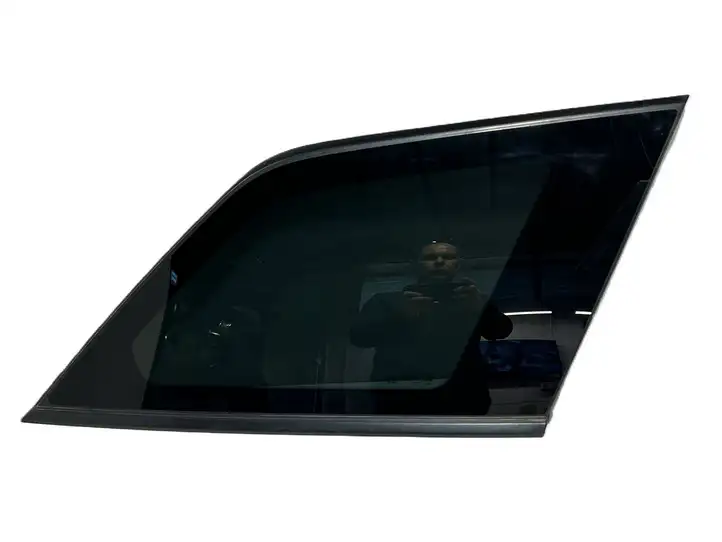 Peugeot 5008 II (2020 - ) 9812842280 Заднее боковое стекло — фото 1