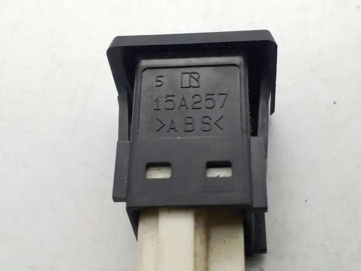 Toyota Prius (XW20) (2003 - 2009) 15A257 Другие включатели / ручки/ переключатели — фото 3