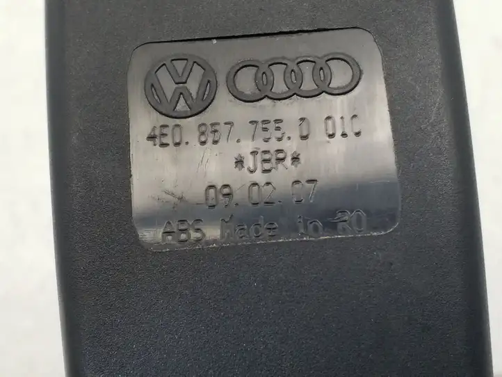 Audi A8 S8 D3 4E (2007 - 2010) 4E0857755D Замок переднего ремня — фото 4