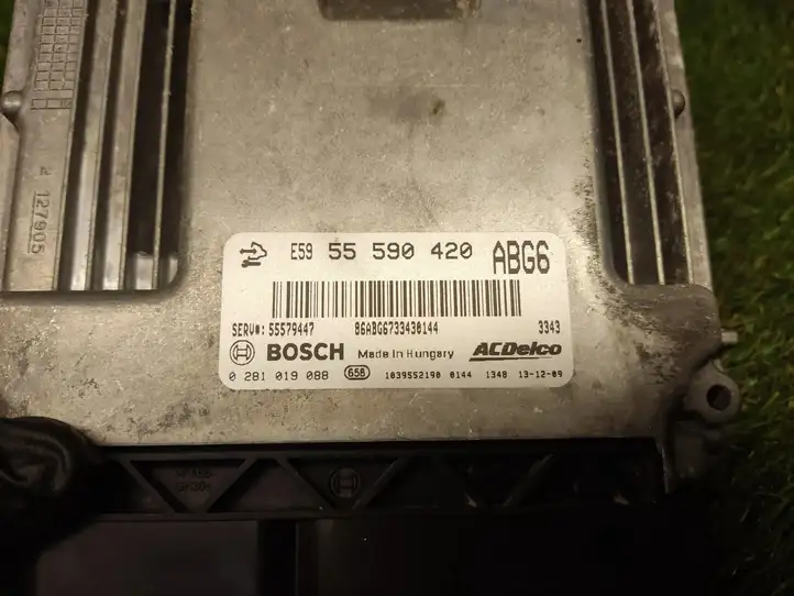 Opel Astra J (2009 - 2012) 55590420 Блок управления двигателем (ECU) — фото 2