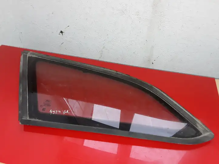 Ford Focus (2015 - 2019) BM51N297B01G Заднее боковое стекло — фото 1