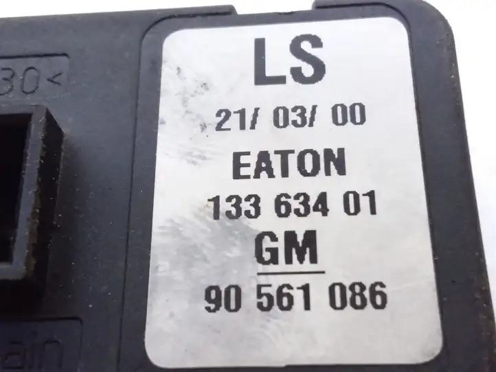 Opel Zafira A (1999 - 2003) 90561086 Блок кнопок стеклоподъемников — фото 2