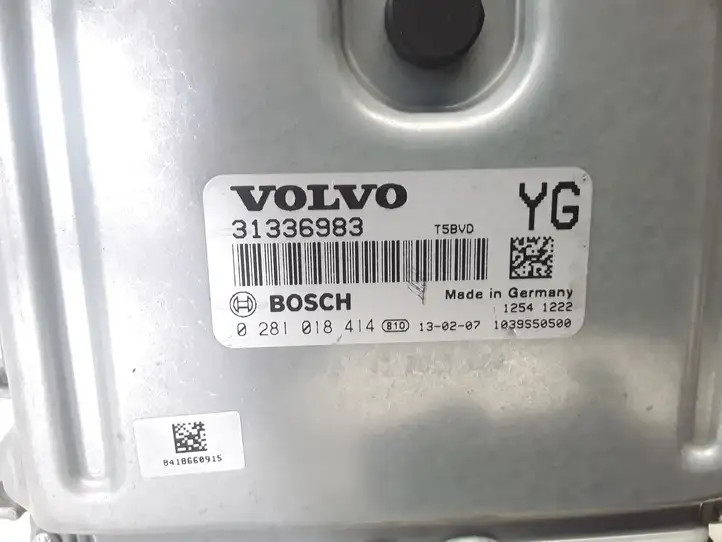 Volvo V60 (2013 - 2018) 31336983 Блок управления двигателем (ЭБУ) — фото 2